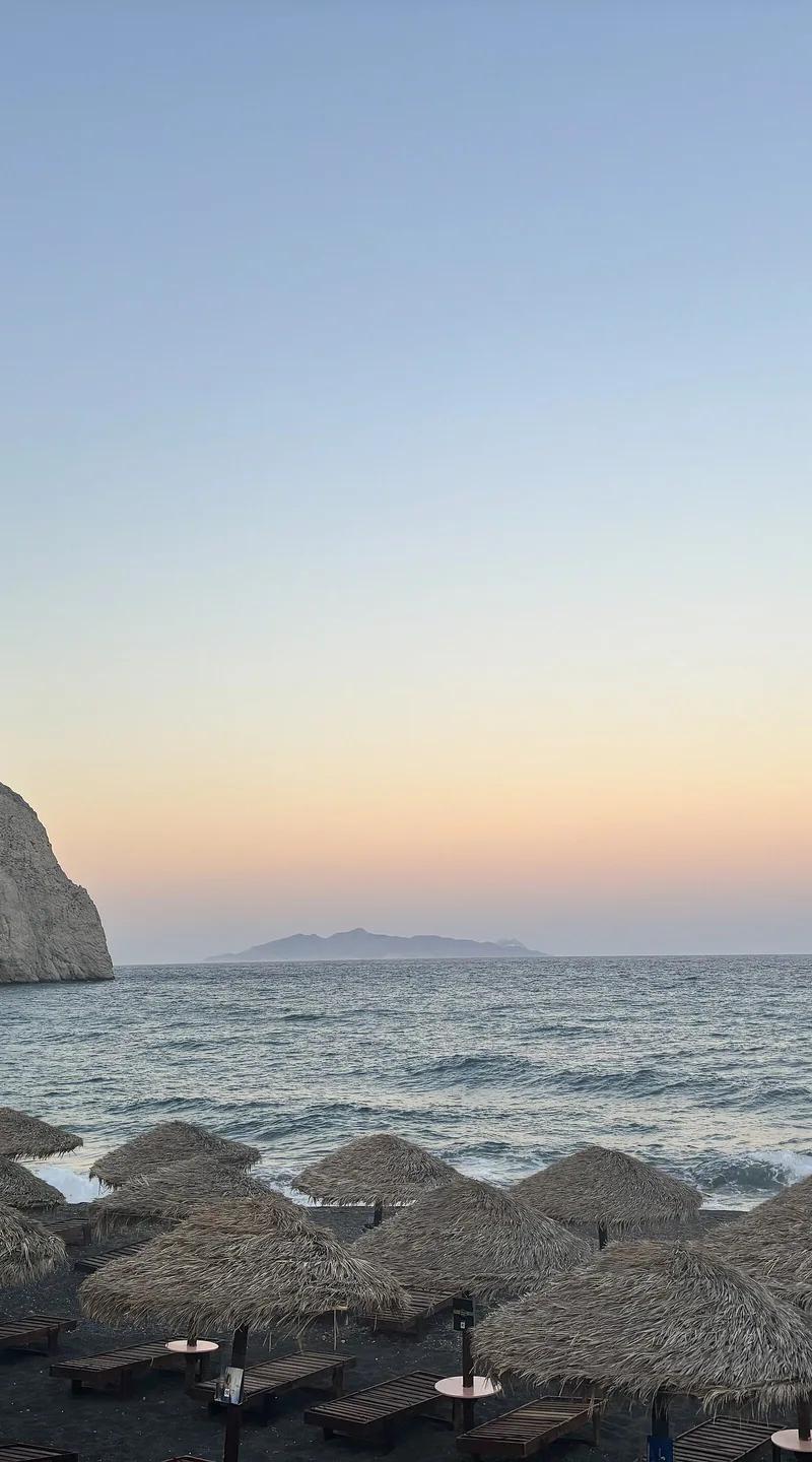 Perissa Beach
